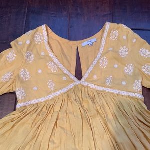 EUC Yellow White Fate Embroidered Boho Blouse Top Shirt Bell Sleeves XS